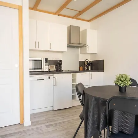 Le Du Buis بيت للعطل Montamisé